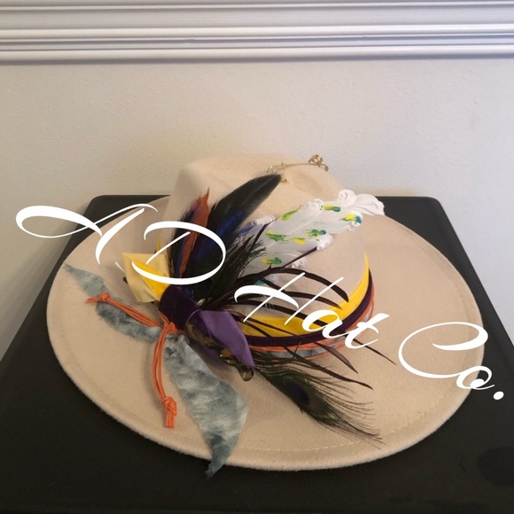 Custom-Made Felt Fedora - “Brunch Barbie” - Picture 7 of 10